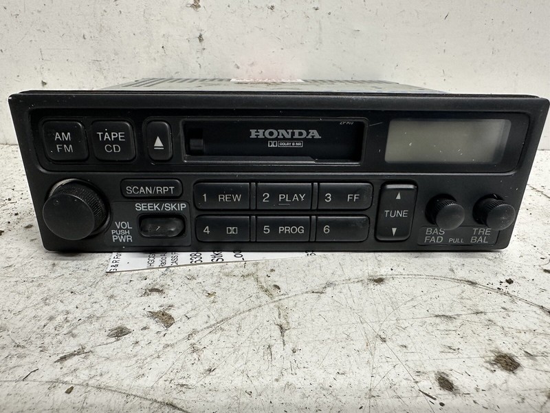 1998-2002 Honda Accord Sedan Radio Stereo 2 DIN Disc CD Player