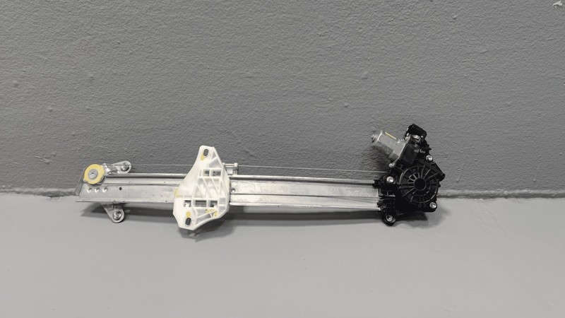 2018-25 HONDA ACCORD FRONT PASSENGER SIDE DOOR WINDOW REGULATOR & MOTOR OEM