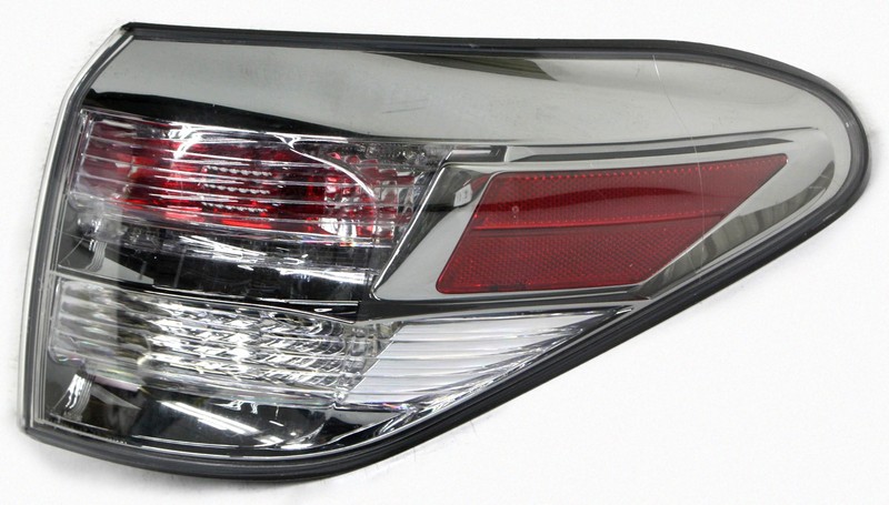 OEM Passenger Side Halogen Tail Lamp For Lexus RX350 Clear lens 81551-0E021