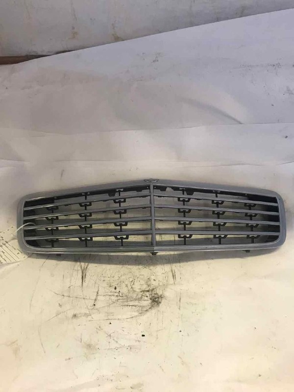 Grille MERCEDES E350 03 04 05 06 07 08 09