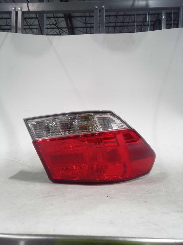 2010 Subaru Legacy Left Tail Light Assembly Silver 605012 Used 181k Miles