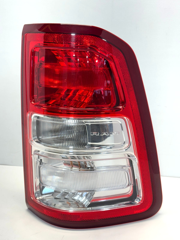 ✅ 2019-2025 RAM 1500 5th Gen OEM REAR RIGHT PASSENGER SIDE TAILLIGHT TAILLAMP RH