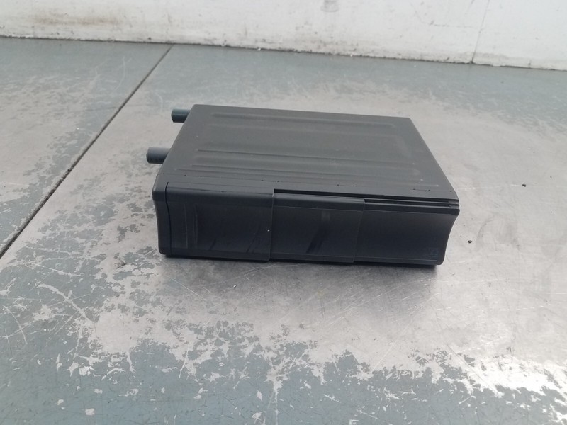 2002 Grand Marquis / Crown Vic Victoria 6 CD Changer#0557 M4