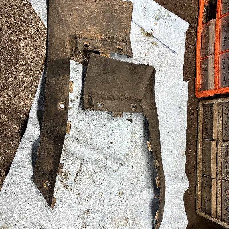 1986 Honda Trx125 Fourtrax Trx 125Front Body Fender Mud Flaps Four Bolt