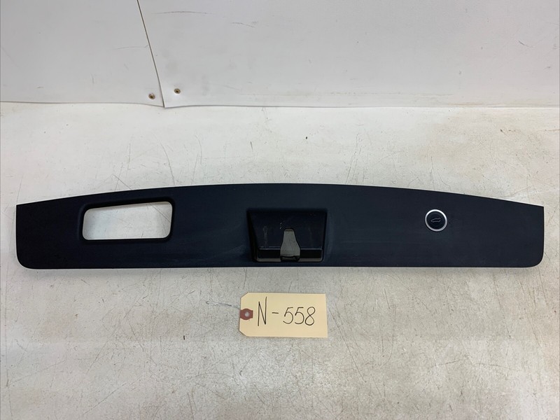 ⚡️16-20 Tesla X Rear Liftgate Lower Cover Molding w/Control 1037898-00-D 558 U8