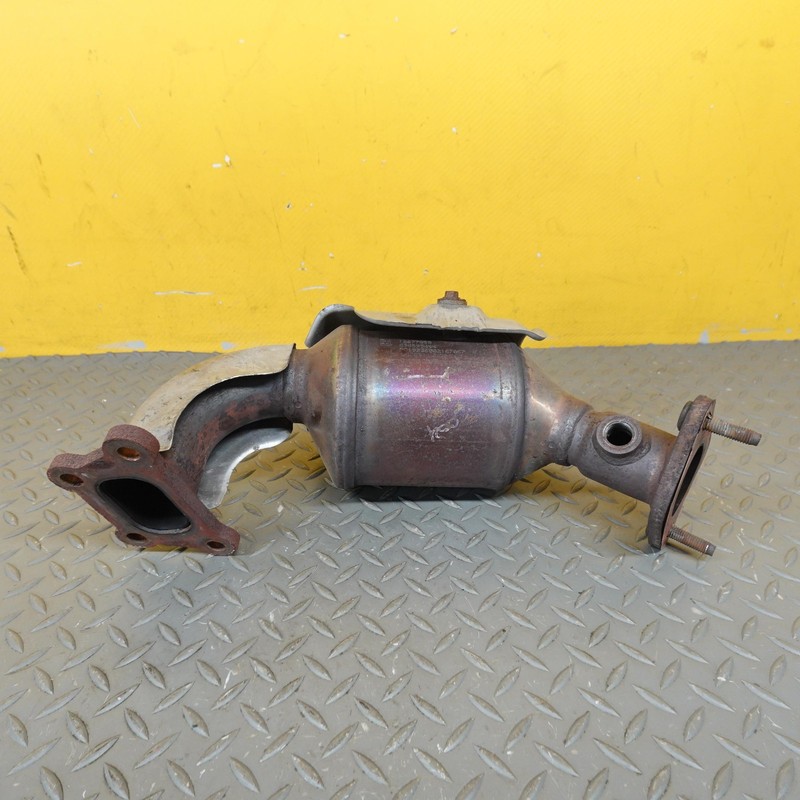 2018-2024 BUICK ENCLAVE LEFT SIDE EXHAUST MANIFOLD OEM 23378761 / 12677855
