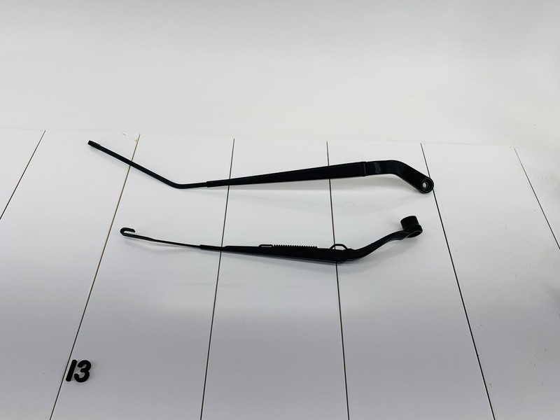12-19 FIAT 500 FRONT LEFT & RIGHT SIDE WINDSHIELD WIPER WASHER ARM SET OF 2 OEM