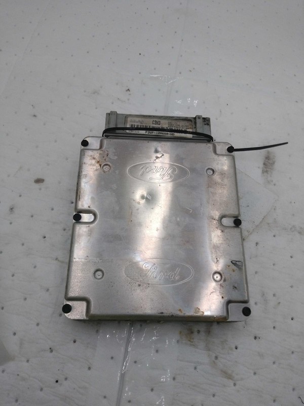 1993 Ford Crown Victoria Engine Control Module ECM 4.6L OEM 131569 Used