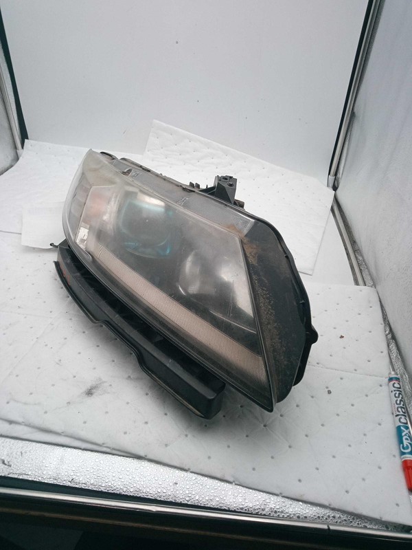 2012 Honda CR-Z Right Headlight Assembly Black OEM 602522 - Used, 145K Miles
