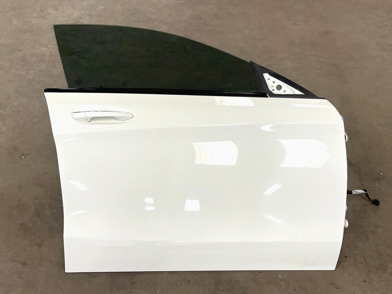 ⭐14-19 MERCEDES BENZ CLA45 AMG FRONT RIGHT EXTERIOR DOOR PANEL WHITE OEM LOT2560