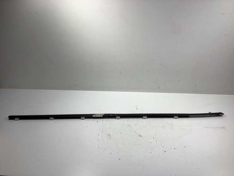 88-89 Honda Civic 2DR HB Right Door Belt Molding OEM