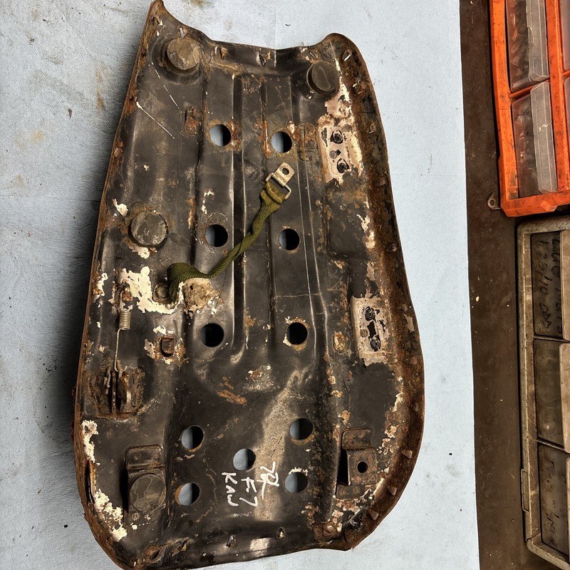 1972 72 KAWASAKI F7 F 7 175Vintage Motorcycle Metal Seat Pan