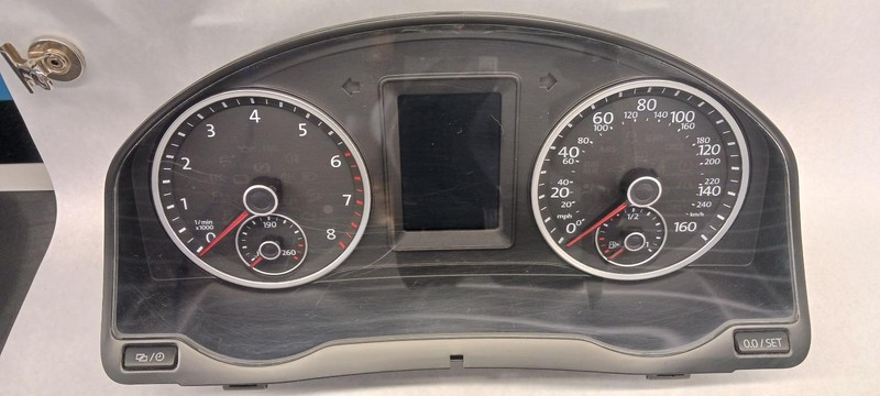 2017 VOLKSWAGEN TIGUAN Speedometer MPH 5N0920973MX OEM 90k miles 17