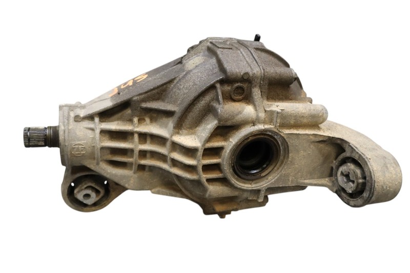 11-18 Porsche Cayenne 958 3.6L VR6 Rear Differential Diff Axle Carrier Oem