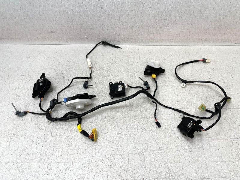 12-16 Tesla Model S HVAC A/C Heater Wire Harness W/Woory Duct Motors 1353 OEM