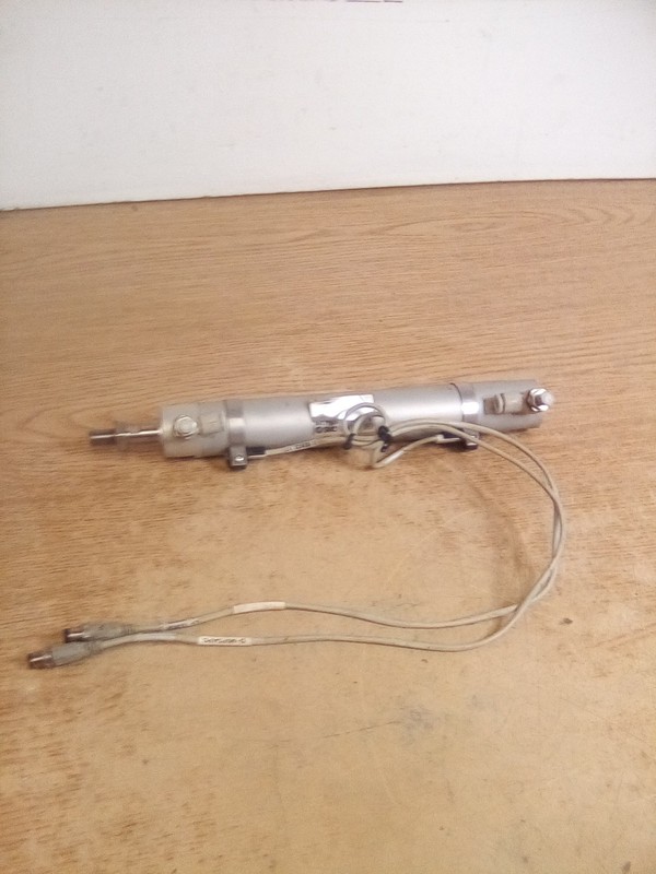 SMC CDG1LN25-150 Pneumatic Cylinder