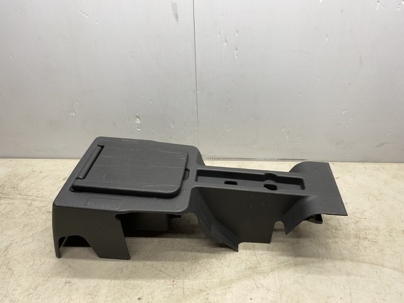 2003-2006 VOLVO XC90 REAR THIRD ROW SEAT CENTER CONSOLE COMPARTMENT OEM