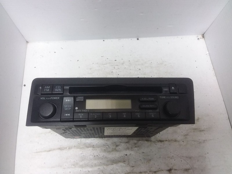 Radio Receiver AM FM CD Sedan ID 2TCA Fits 04-05 CIVIC 39101-S5A-A21