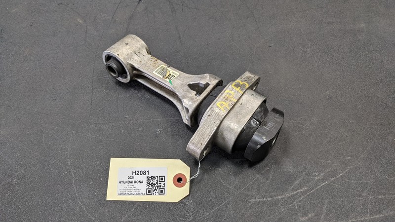 Engine Torque Arm Mount Bracket 2021 Hyundai Kona 21950-Q5000 2022