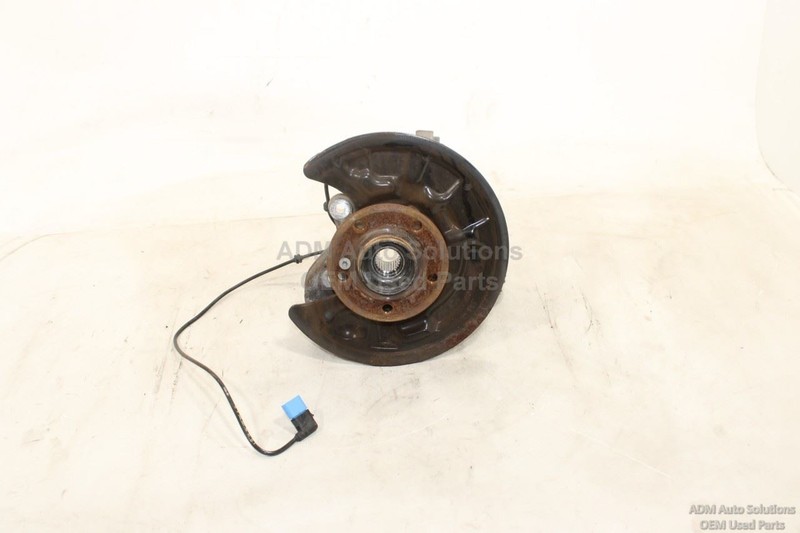 2016-2019 MERCEDES CLA250 C117 REAR RIGHT SIDE SPINDLE KNUCKLE WHEEL HUB OEM