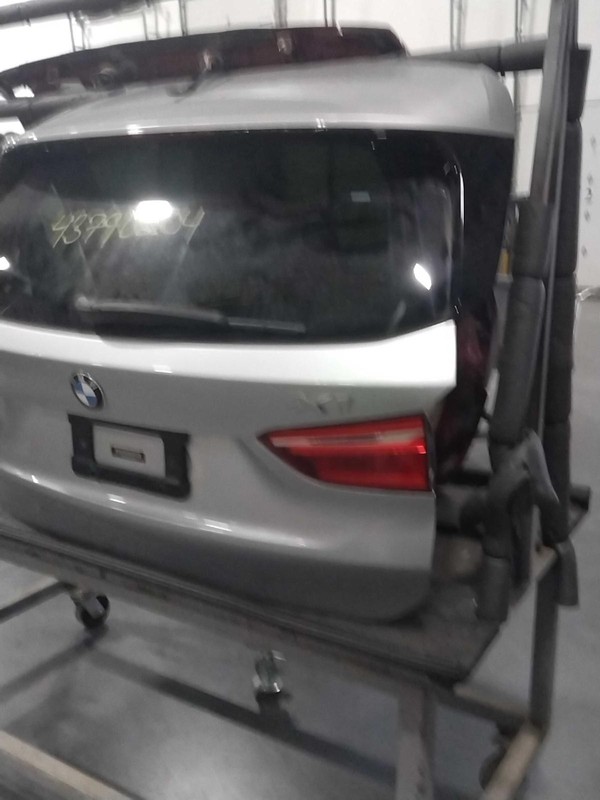 Used Deck Lid fits: 2017 Bmw X1 privacy tint glass w/camera incandescent tail la