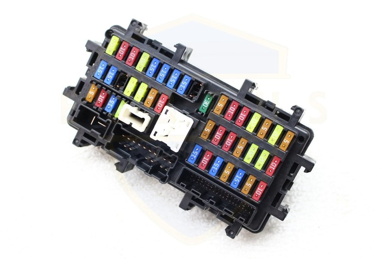 INFINITI Q50 16 17 18 19 20 21 22 23 24 CABIN FUSE BOX JUNCTION BLOCK 243505CA0A