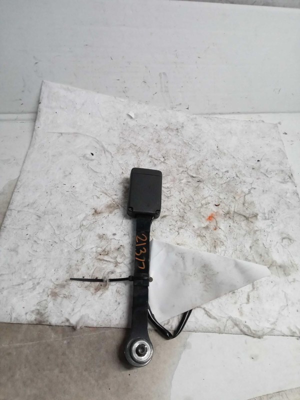 2017 Nissan Rogue Sport OEM White Seat Belt 868426MA0B 4DR Used 105K Miles