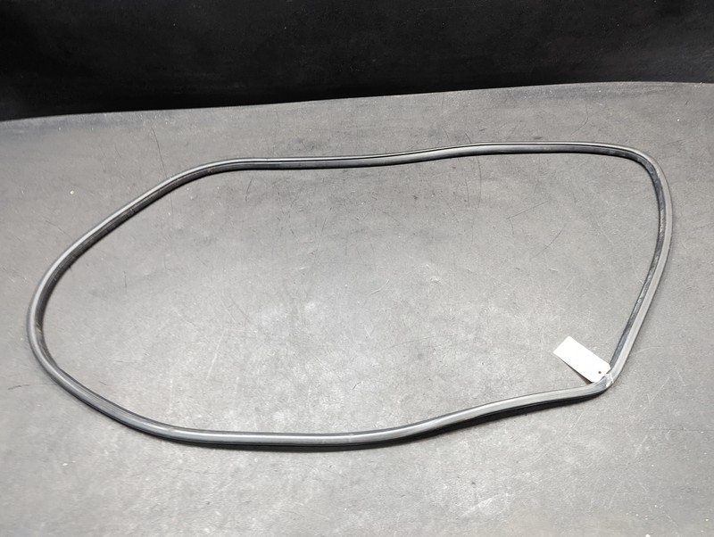 Rear Left Door Body Weatherstrip 2017 Nissan Pathfinder 76924-3KA1A 2016 - 2019