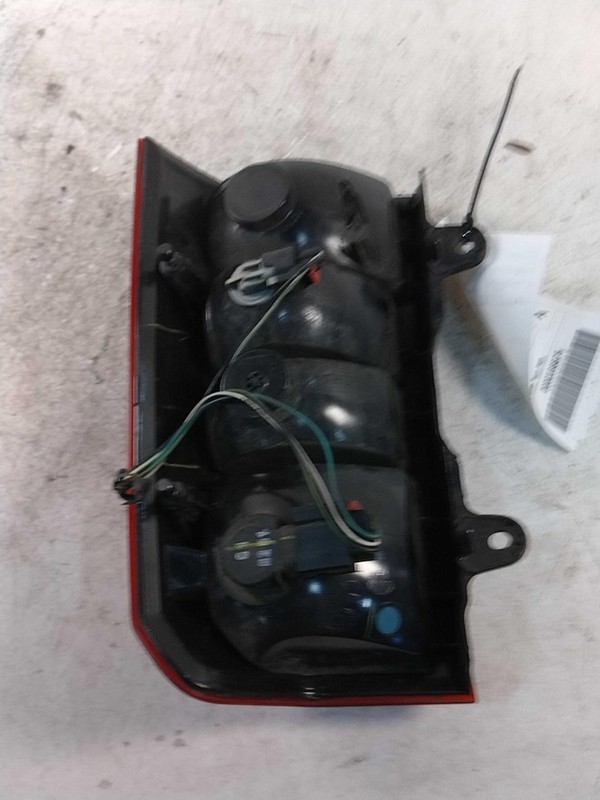 2009 Jeep Patriot Left Tail Light Assembly Red OEM 349003 92K Mileage