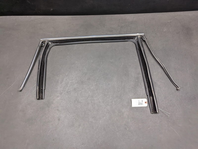 Rear Right Door Window Glass Run Channel 2018 Jeep Cherokee 2014 2015 2016- 2022