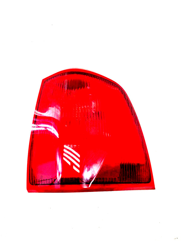 2003 Navigator RH Passenger Side Tail Light Assembly Quarter Panel Light Scratch