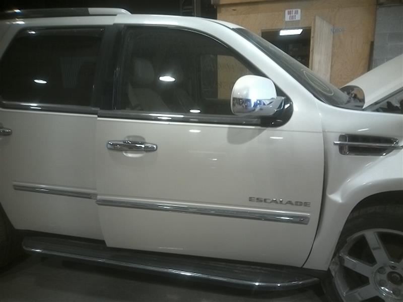 Passenger Right Front Door Thru 11/14/10 Fits 07-11 ESCALADE 2418282