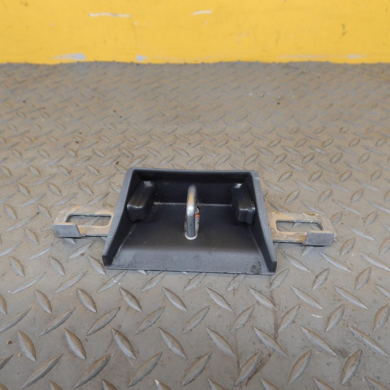 2019-2022 VOLVO XC40 TAILGATE LIFTGATE BACK DOOR LOCK STRIKER PLATE OEM 31484517