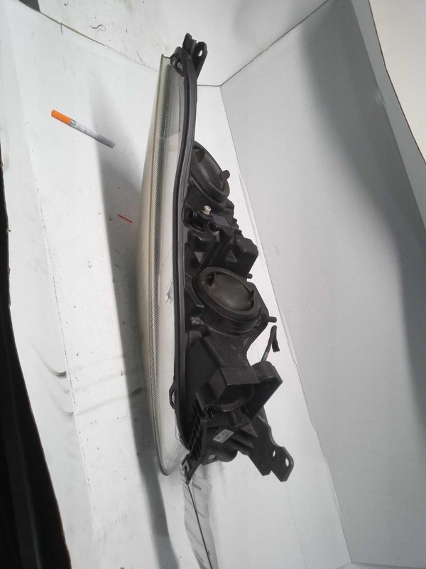 2018 Ford Escape Right Headlight Assembly - Hazy, Scratched, 101k Miles