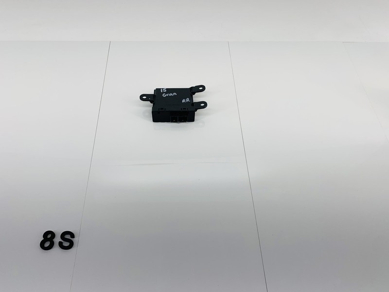 14-15 JEEP GRAND CHEROKEE REAR RIGHT PARKING DRIVER ASSIST CONTROL MODULE OEM