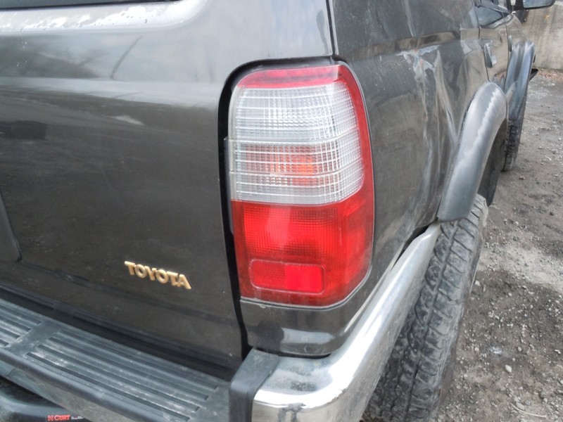 1996-2000 Toyota 4Runner Tail Light Lamp Passenger Right RH