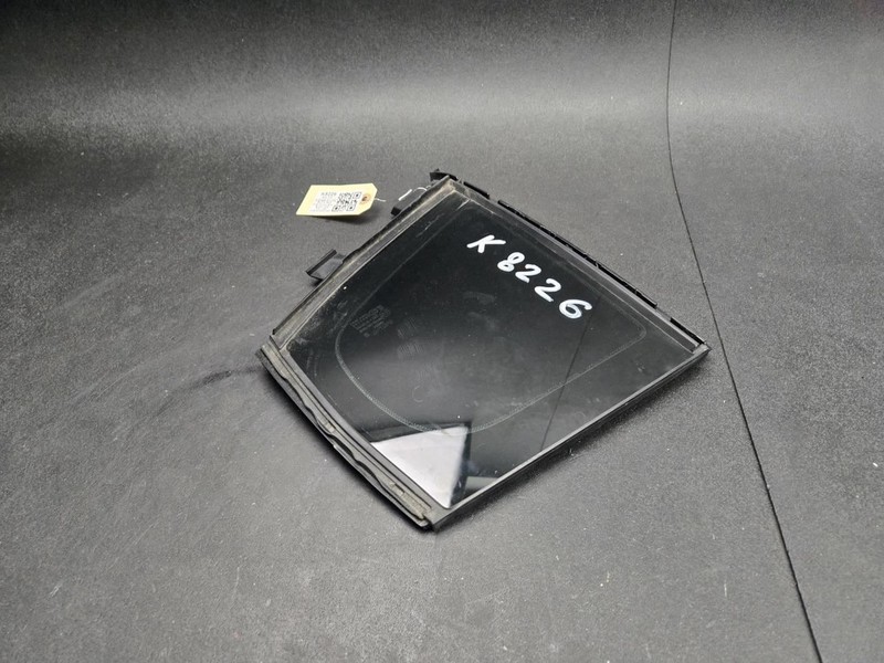 Rear Left Door Vent Window Glass 2022 Kia Stinger 83570-J5010 2018 2019 - 2023