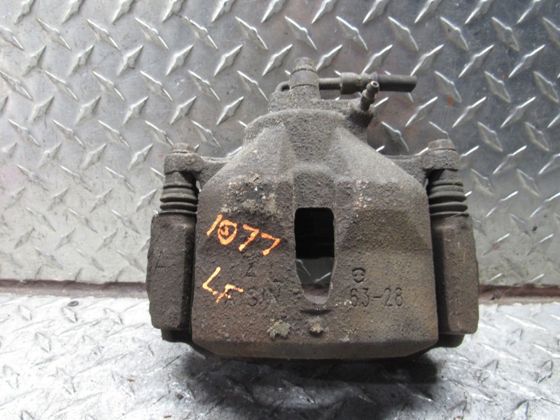 02-06 TOYOTA CAMRY LEFT FRONT DRIVER BRAKE CALIPER 15'' WHEEL