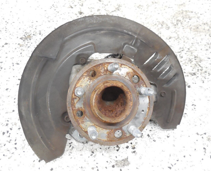 2014-2019 Cadillac CTS Front Spindle Knuckle Hub Driver Left LH OEM