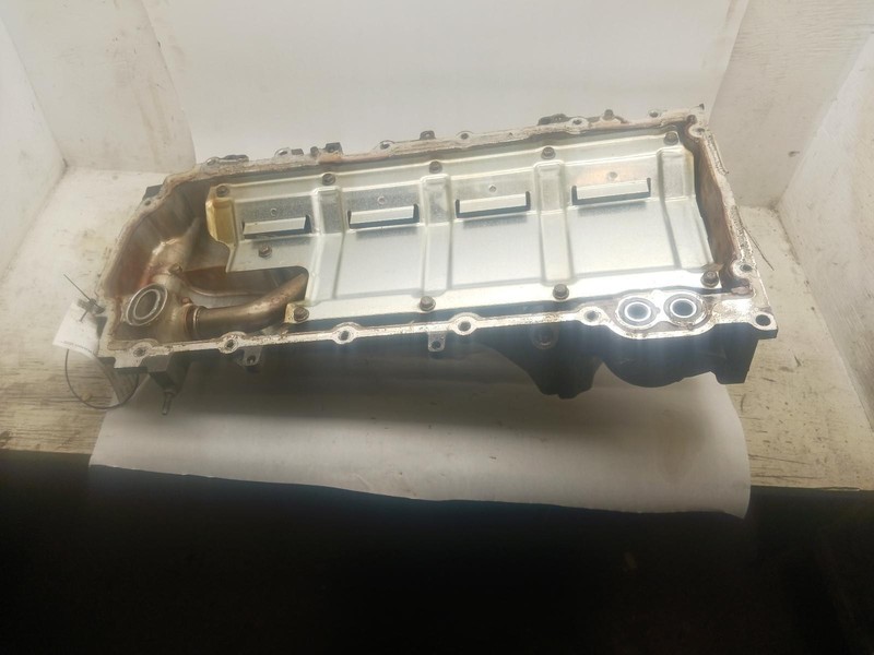 14-'15 CHEVROLET SILVERADO 1500 upper Oil Pan 5.3L OEM 6 Month Wnty!