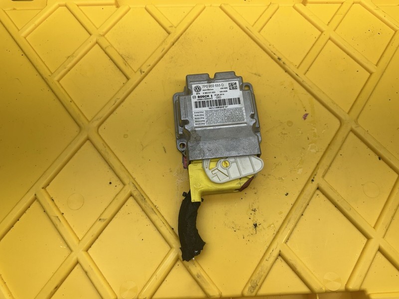 2011-2014 OEM Porsche Cayenne 958 Restraint Diagnostic Computer Module Unit