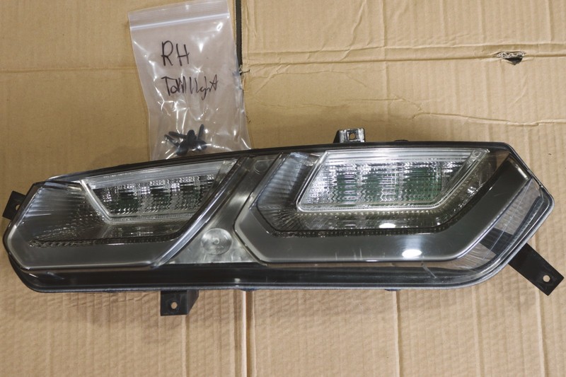 2014 - 2019 Chevrolet Corvette C7 Rear Right Passenger Side Clear Tail Light OEM