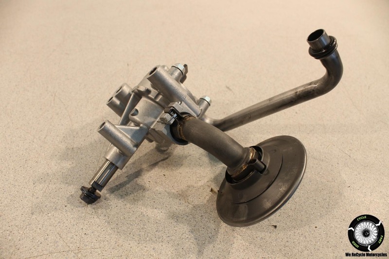 1986 Honda Magna 700 VF700C ENGINE MOTOR OIL PUMP PICKUP VF 86