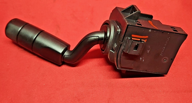 2006 - 2013 Land Range Rover Sport Turn Signal TRIP Stalk Switch XPC500160