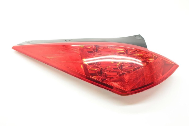 06-07 Nissan 350Z 3.5L Driver Left Rear Tail Light