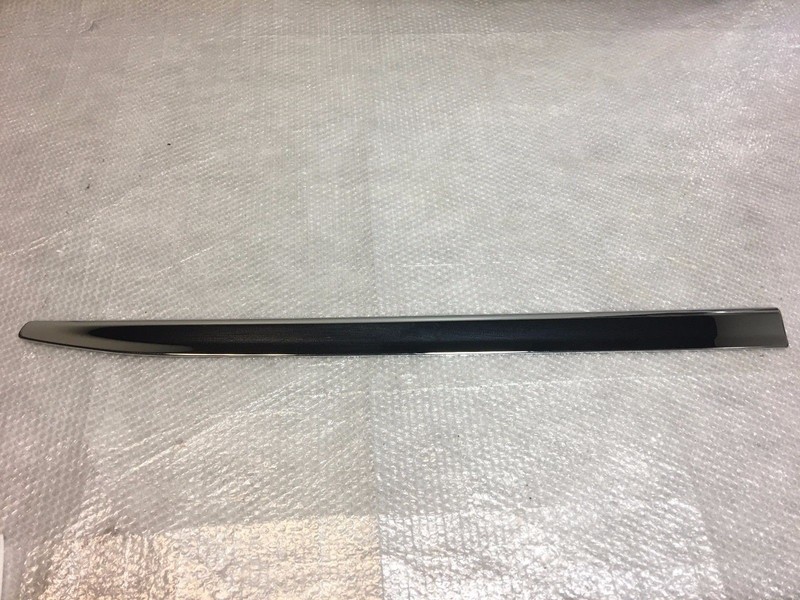 OEM NISSAN CHROME BODY SIDE MOLDING 2013-2015