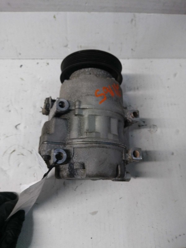 2017 Hyundai Santa Fe A/C Compressor OEM 977011U650 103K Miles Black