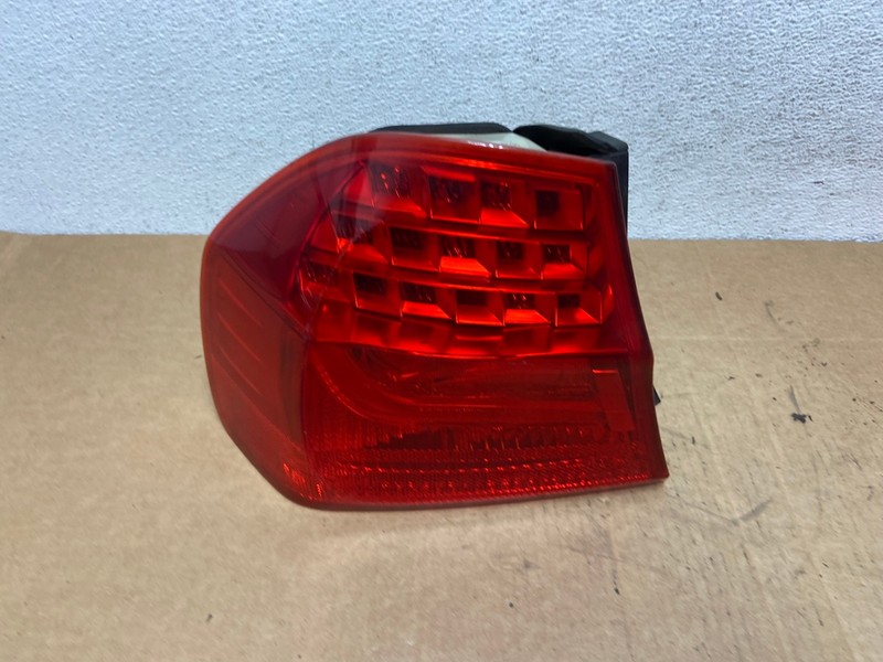 2009 2010 BMW 323i 325i 328i 335i 3 Series Left Driver Tail Light OEM AD5500 LK