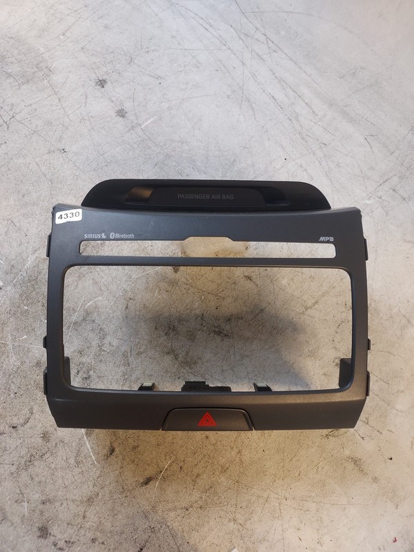 11-16 KIA SPORTAGE Center Dash Radio Bezel W/ Hazard Passenger A/B Indicator OEM