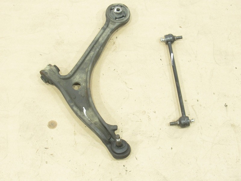 05-07 Honda Odyssey 2006 3.5L FWD Front Left Driver Lower Control Arm Link Set |